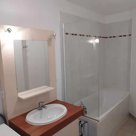 شقة Avec Piscine & Parking - Meuble Classe 3 Etoiles - 1-6 Pers- روكبرون-سور-أرجينس